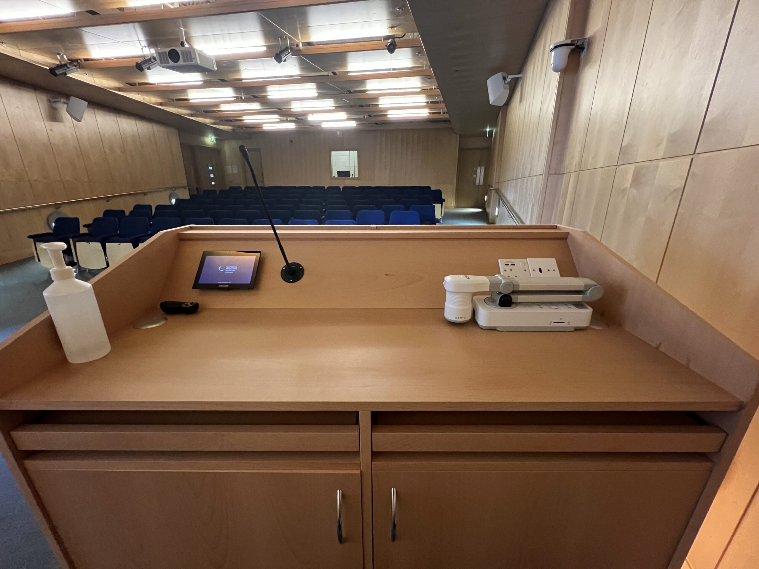 Lecture Theatre Teaching desk